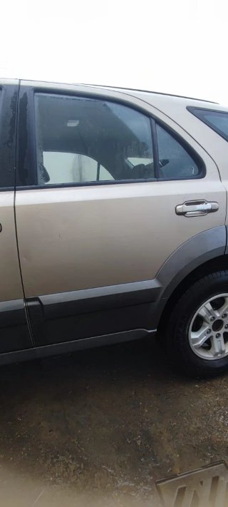 Puerta Trasera Izquierda Kia Sorento