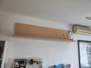 Estantería de pared de madera