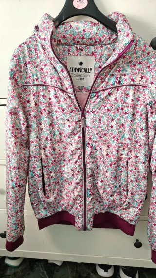 Chaqueta Athypically Estampada Talla S