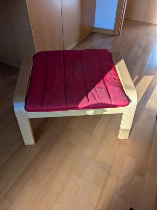 Reposapiés Poäng Ikea