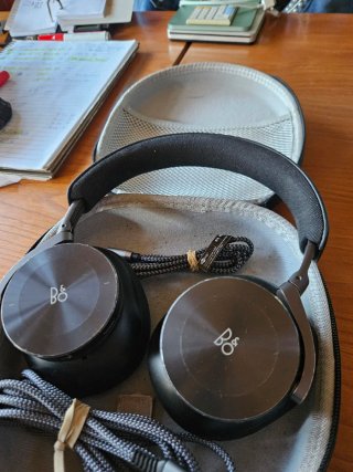 Auriculares BeoPlay H95 Bang & Olufsen