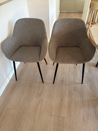 Set de 2 Sillas de Diseño