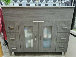 Mueble de Baño Gris con Cajones