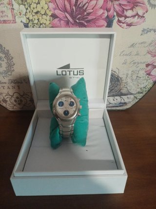 Reloj Lotus Style Mujer Plateado