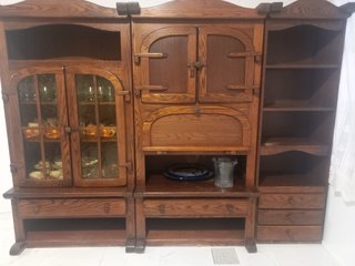 Mueble Antiguo de Roble Macizo