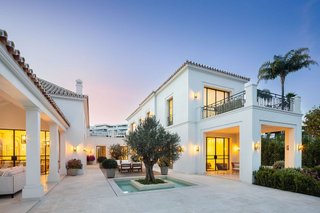 Chalet en alquiler en Los Naranjos en Marbella