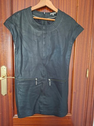 Vestido de Piel Negro Uterqüe Talla S