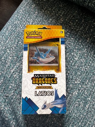 Minicolección Pokémon Majestad de Dragones Latios