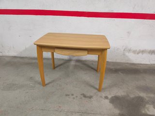 Mesa de cocina extensible de madera