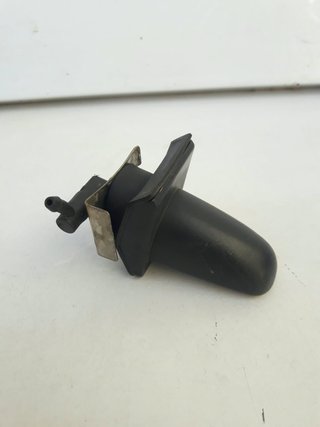 Surtidor Limpia Parabrisas lado izq -NISSAN SERENA