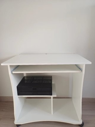 Mesa para ordenador blanca