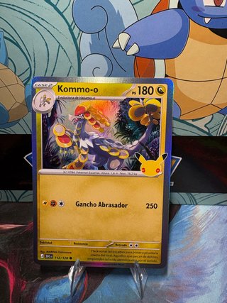Carta Pokémon Kommo-o Holo