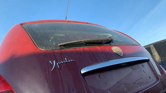 Brazo trasero limpiaparabrisas Lancia Ypsilon