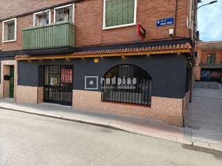 Local comercial en alquiler en Berruguete en Madrid
