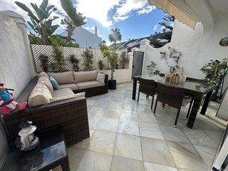 Casa adosada en alquiler en Lomas de Marbella Club en Marbella