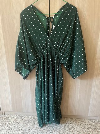 Vestido Verde con Lunares Blancos