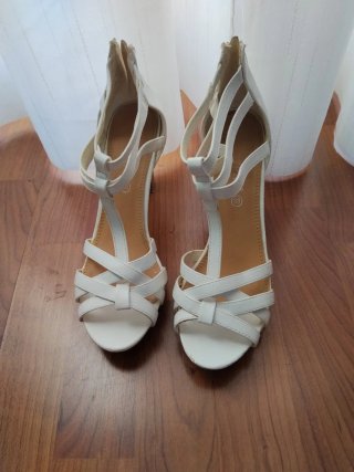 Sandalias de Tacón Blancas Talla 38