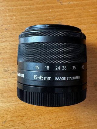 Objetivo Canon EF-M 15-45mm