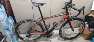 Trek Domane Carbono con ruedas carbono Vision