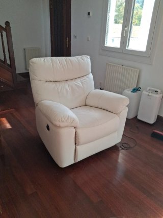 Sillón Eléctrico de Cuero Blanco