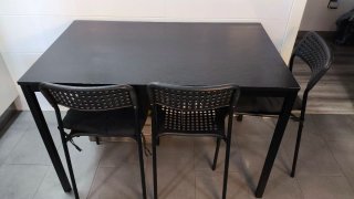 Mesa de comedor negra rectangular