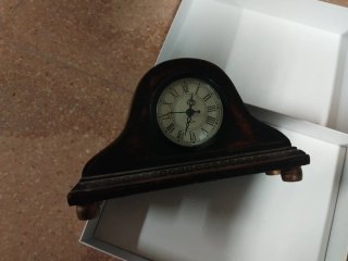Reloj de sobremesa clásico