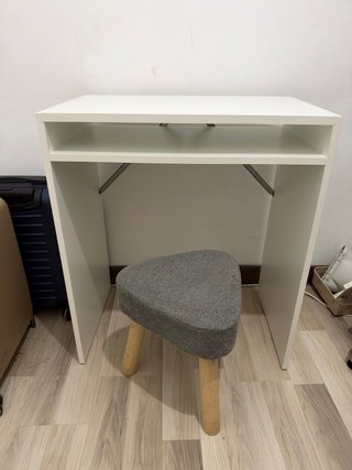 Conjunto Mesa y Taburete IKEA