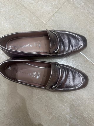 Mocasines Tamaris Plateados Talla 39