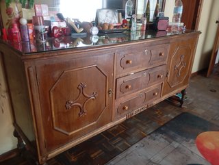 Aparador de Madera con Encimera de Cristal