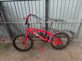 Bicicleta BMX Roja