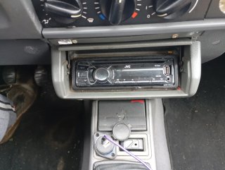 Radio USB JVC para coche