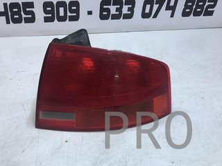 Piloto audi a4 derecho