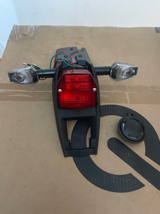 Portamatrículas para moto de trial
