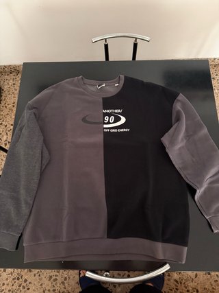 Sudadera bicolor gris y negra