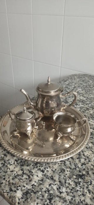 Juego de Té Vintage de Metal Plateado