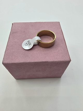 Anillo Acero dorado con rallas talla19