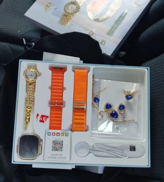 Set de Relojes y Joyería