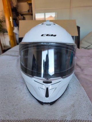 Casco de Moto CGM Blanco Talla XL + mochila casco
