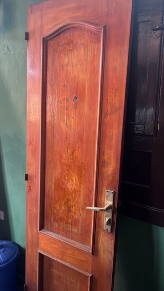 Puerta de madera