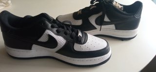 SIN USAR.Zapatillas Nike Negras y Blancas