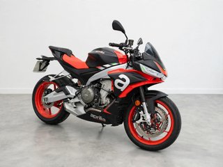 Aprilia Tuono 660
