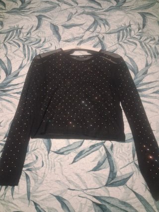 Top negro con lentejuelas