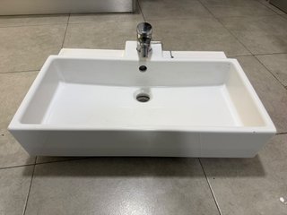 Lavabo IKEA Lillangen 60x40 con grifo