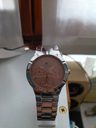 Reloj Lotus Mujer Plateado, pila nueva