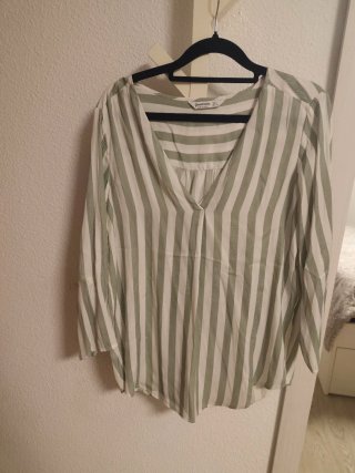 Blusa Stradivarius Rayas Verde y Blanco Talla L