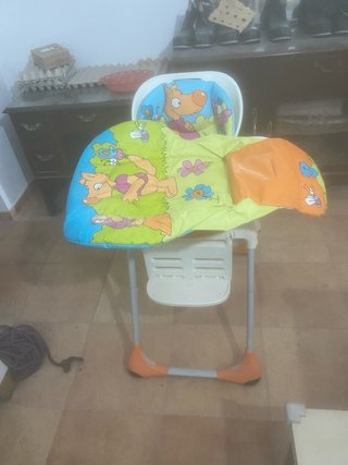 Trona para bebé con estampado infantil