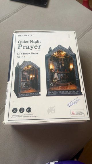 Kit DIY Book Nook Quiet Night Prayer a estrenar
