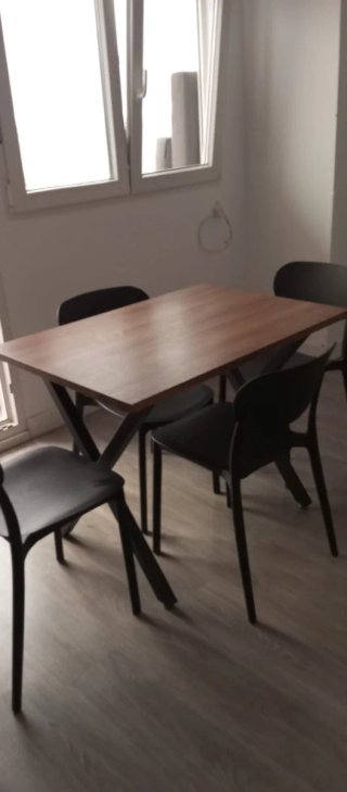 Mesa con 4 sillas