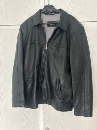 Chaqueta de piel negra New Zara