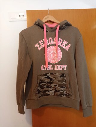 Sudadera con capucha Zeroarea